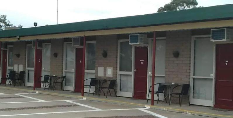 Smerdon Lodge Motel Horsham Eksteriør billede