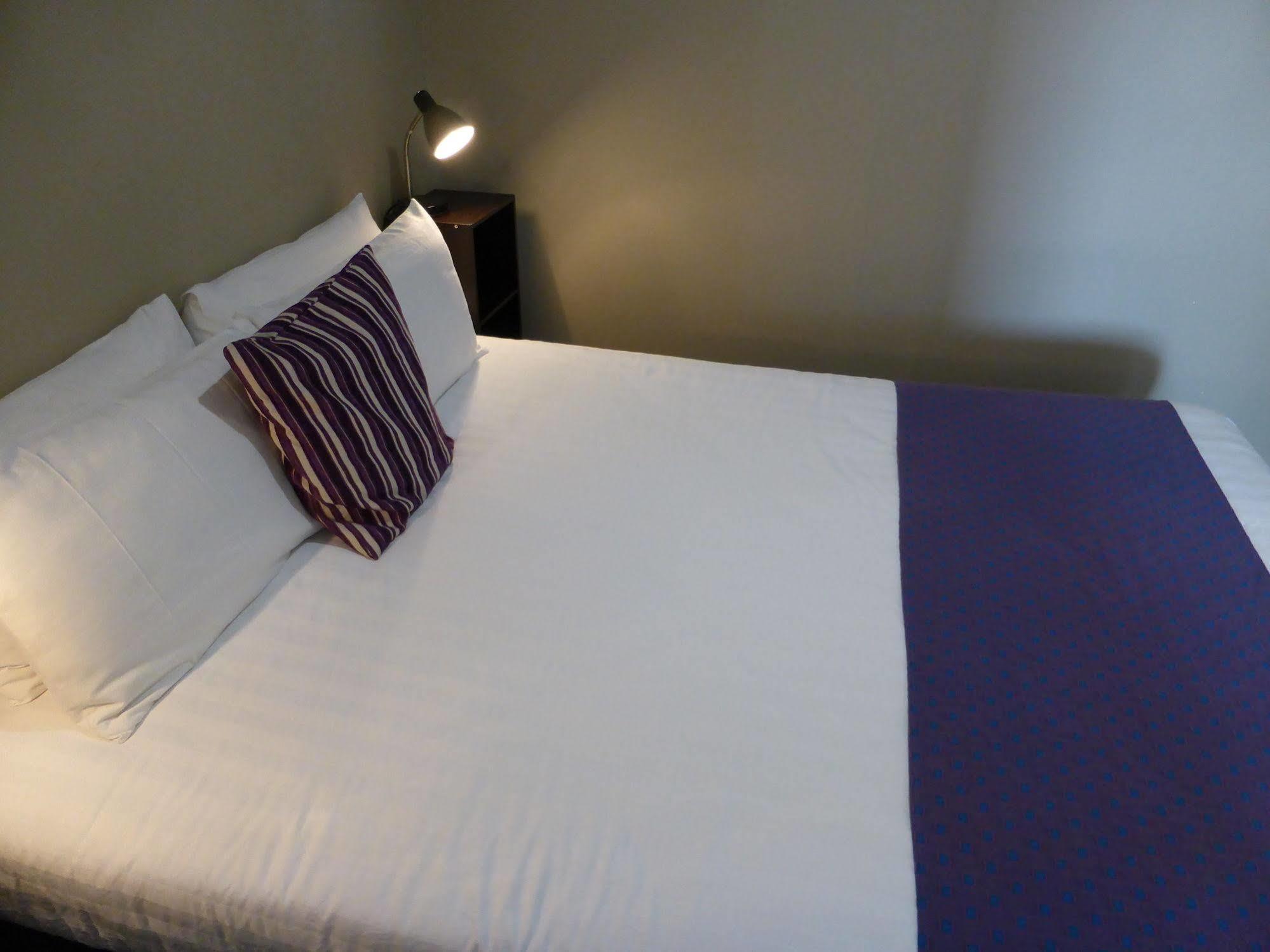 Smerdon Lodge Motel Horsham Eksteriør billede