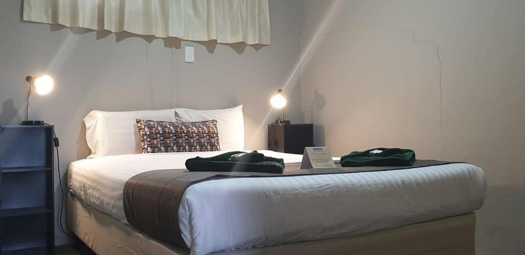 Smerdon Lodge Motel Horsham Eksteriør billede